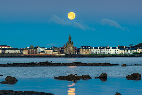 Moonset over Ardrossan